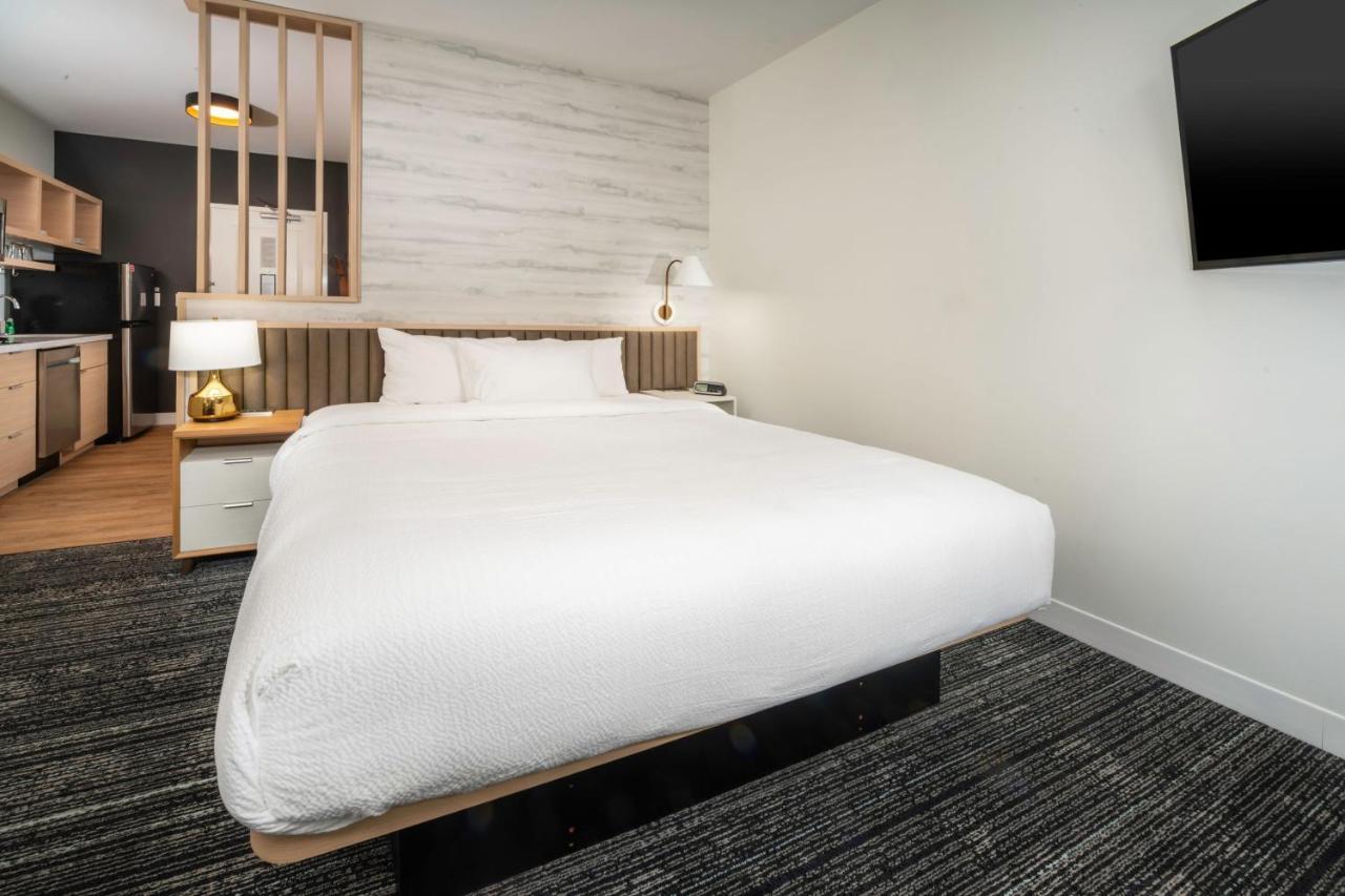 Towneplace Suites By Marriott Louisville Downtown Exterior foto